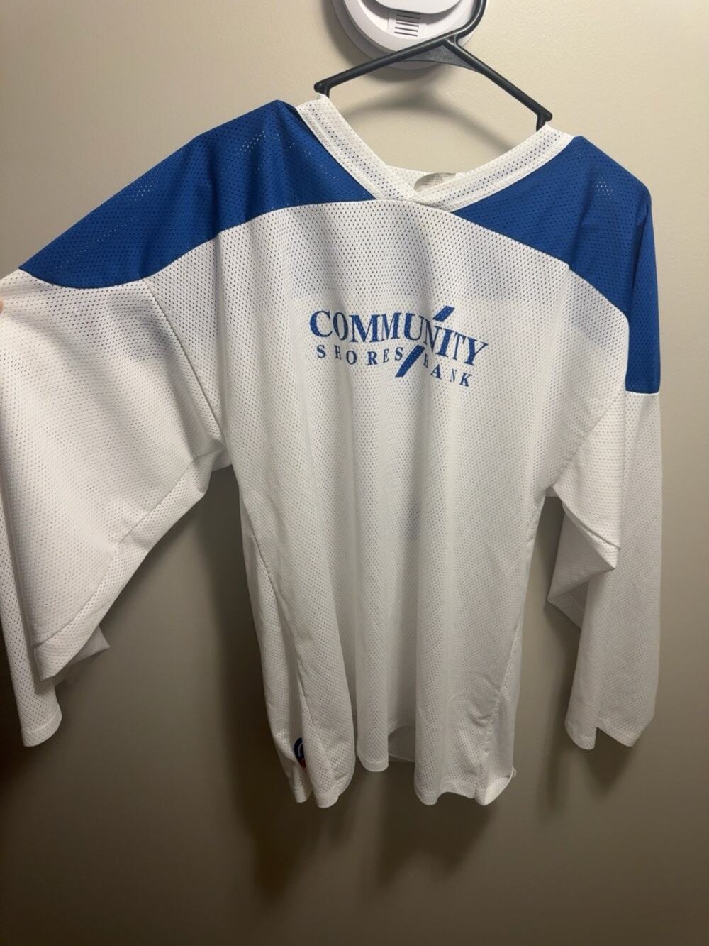 Athletic Knit Hockey Jersey Mens M Community Shores Bank #3 White Blue